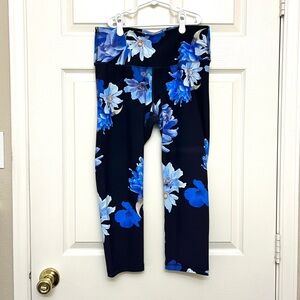 Women’s Old Navy Active Floral Print Elevate Cropped Leggings Size L